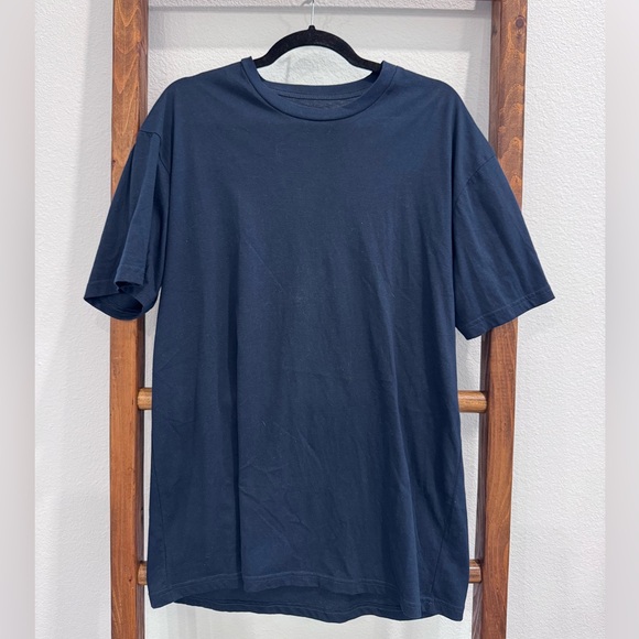 Navy Blue Men's T-Shirt - Picture 1 of 2